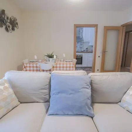 Ocean Moon Apartment *