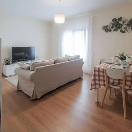 Ocean Moon Apartment