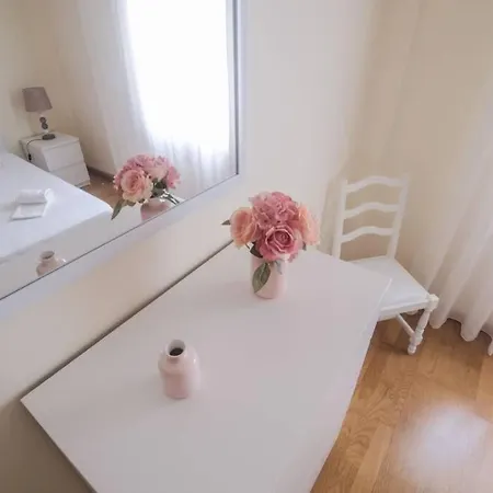 Ocean Moon Apartment *